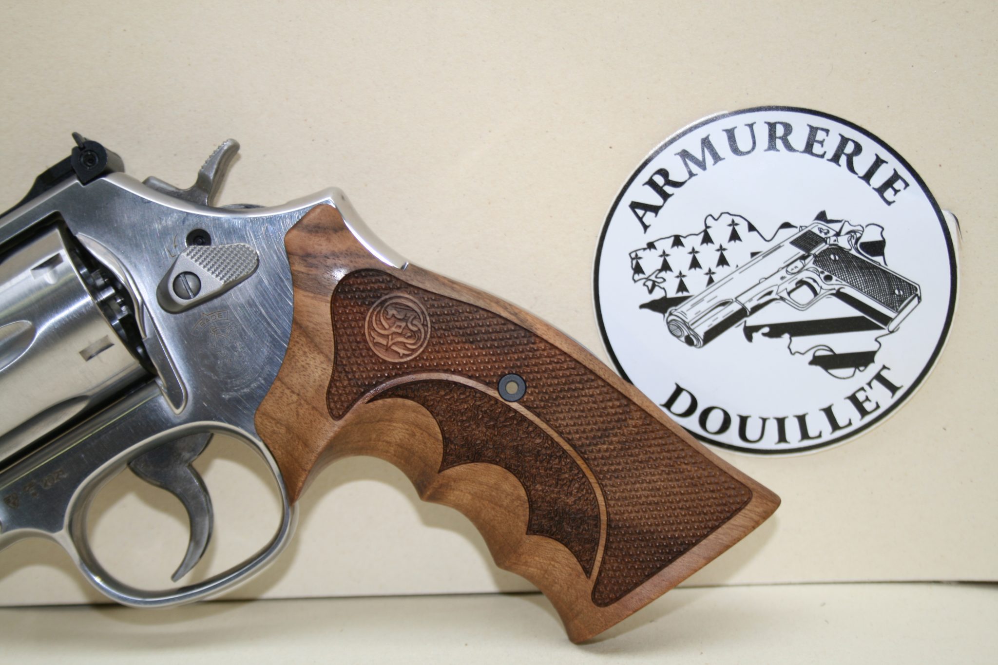 Comment Choisir Vos Plaquettes Pour Smith Wesson Armurerie Douillet